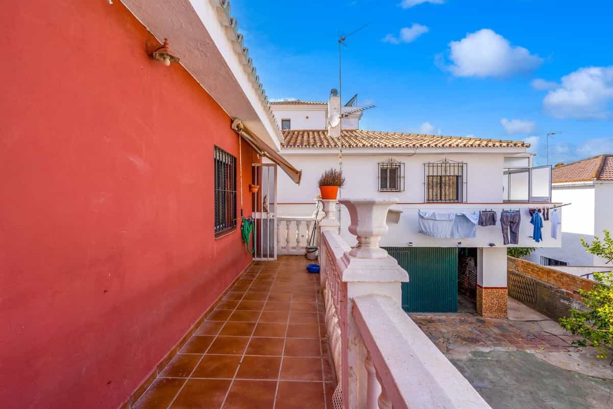 房子 在 San Luis de Sabinillas, Andalusia 12050618