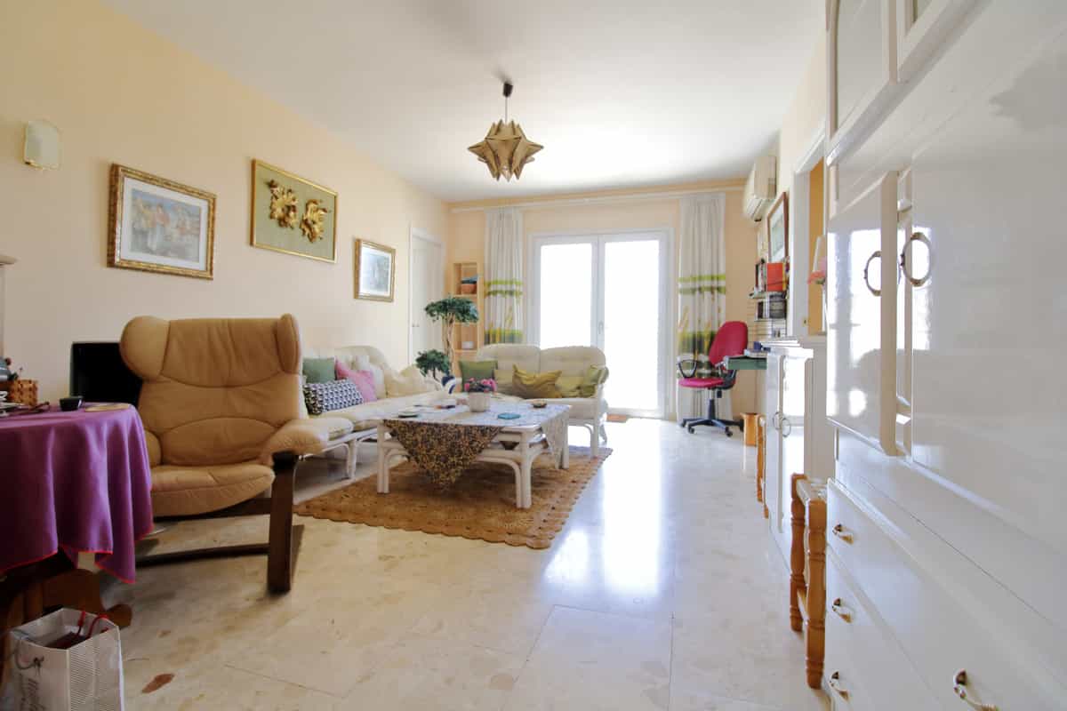 بيت في La Capellania, Andalucía 12050832
