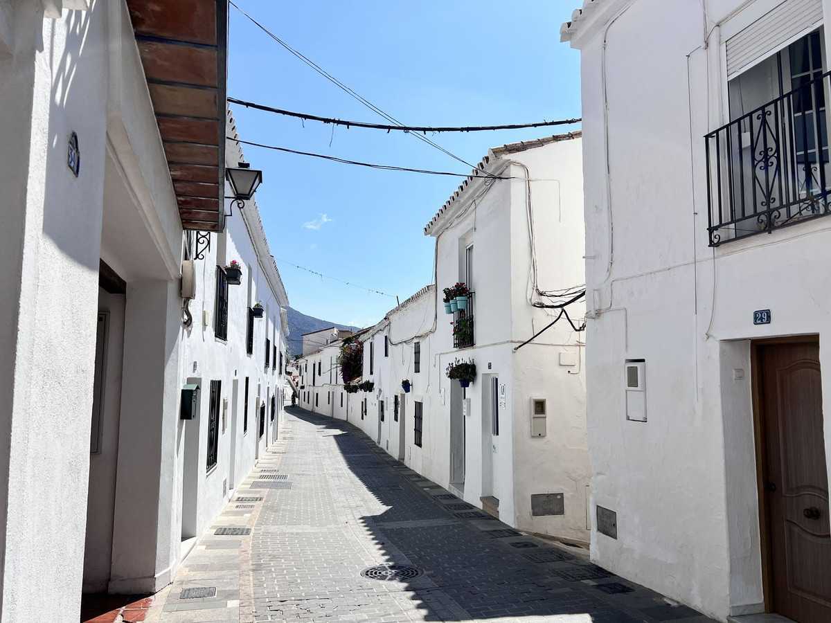 Condominium in Mijas, Andalusia 12051038