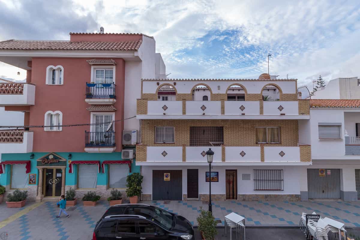 公寓 在 San Luis de Sabinillas, Andalusia 12051283
