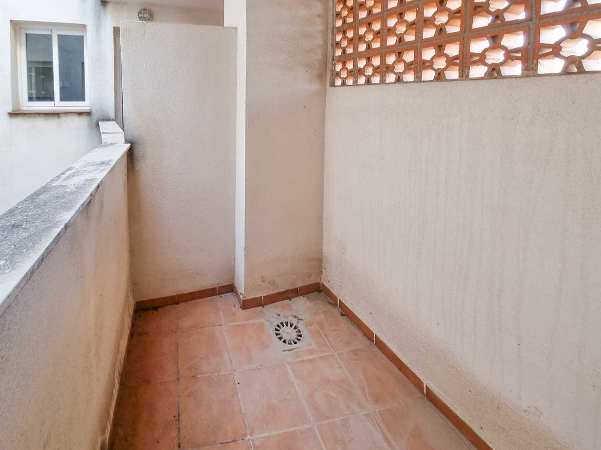 公寓 在 Casares, Andalusia 12051302