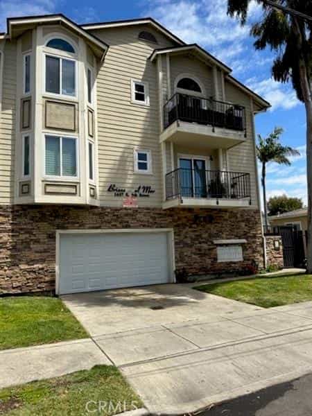 Condominium in Long Beach, California 12051637