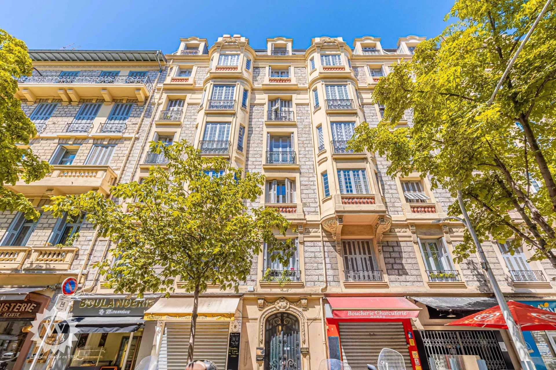 Condominium in Nice, Alpes-Maritimes 12051719