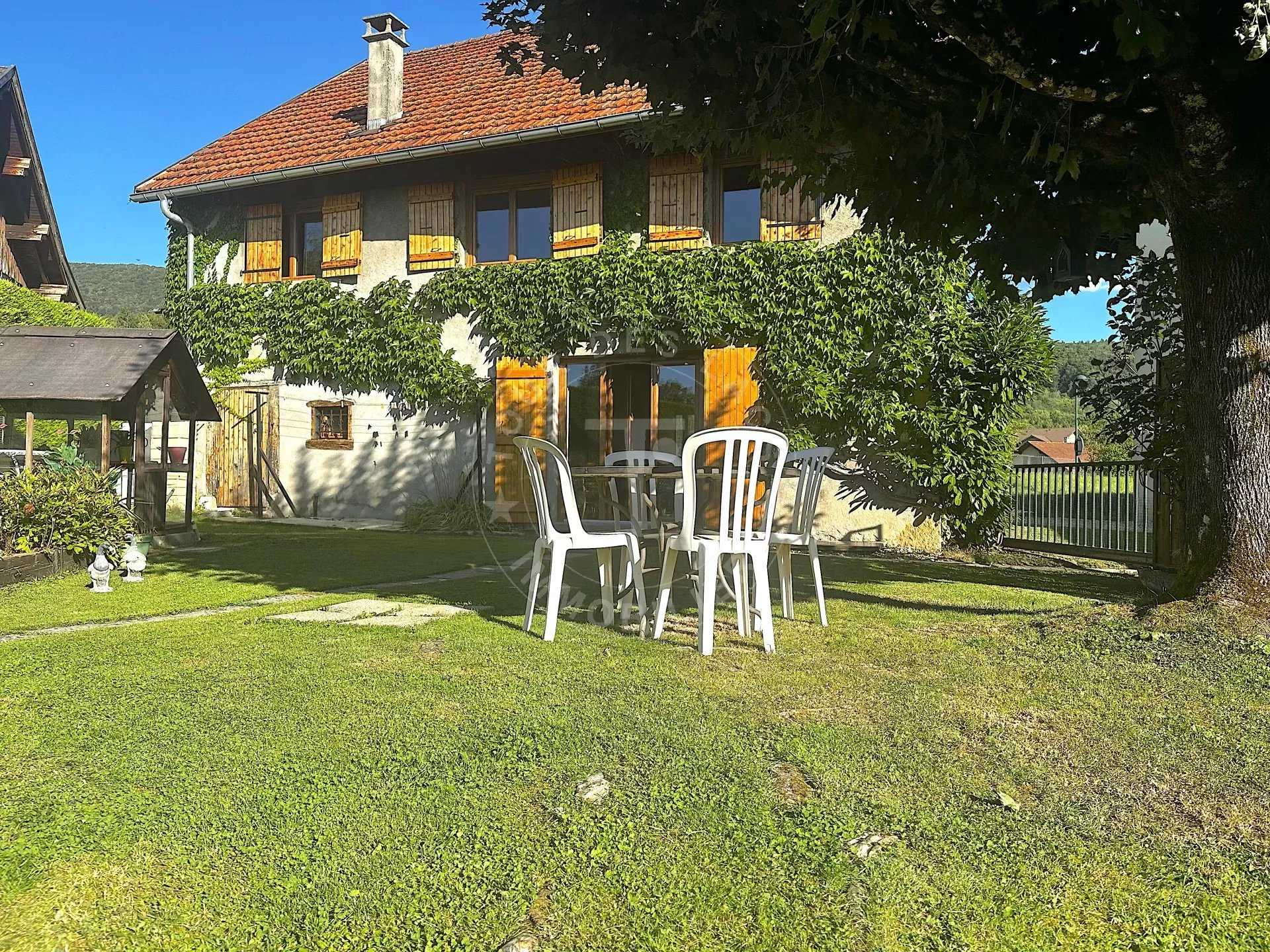 Casa nel La Balme-de-Sillingy, Alvernia-Rodano-Alpi 12051731