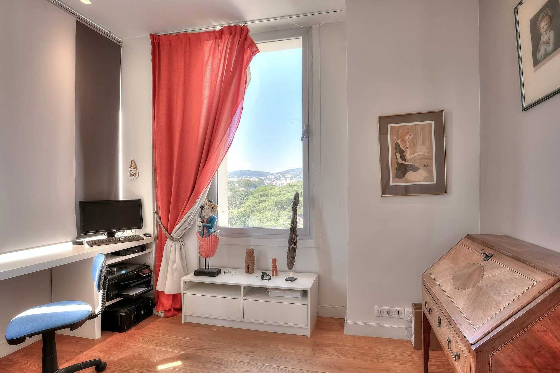 公寓 在 Cannes, Alpes-Maritimes 12051800