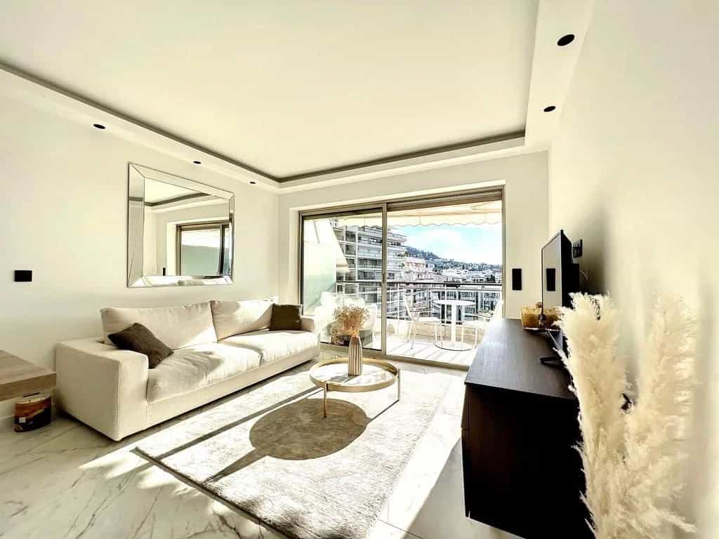 公寓 在 戛纳, 普罗旺斯-阿尔卑斯-蓝色海岸 12051844