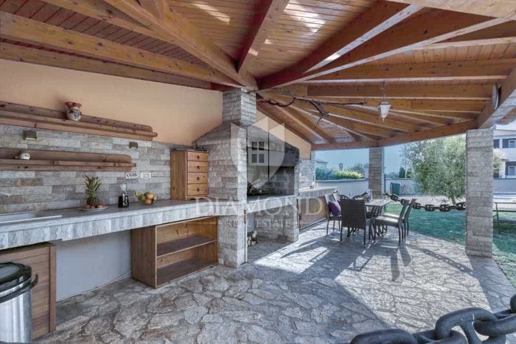 House in Liznjan, Istarska Zupanija 12052100