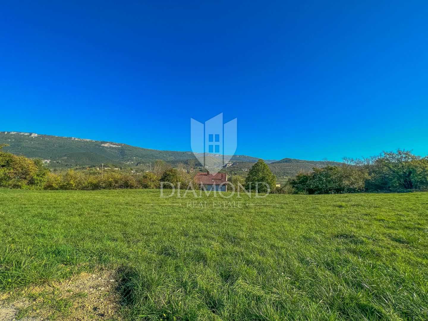 Land in Buzet, Istria County 12052170