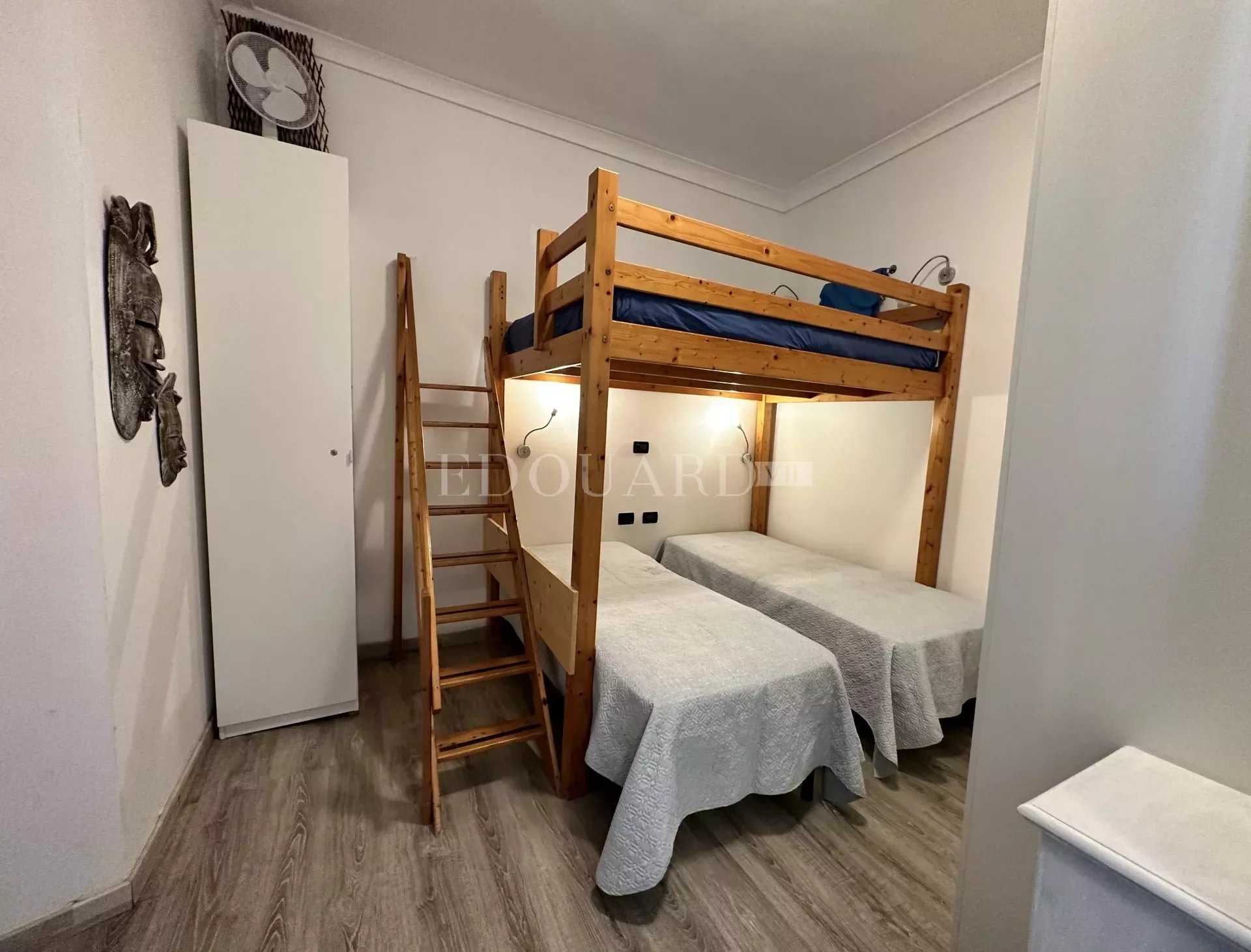 Квартира в Сен-Захарі, Прованс-Альпи-Лазурний берег 12052846