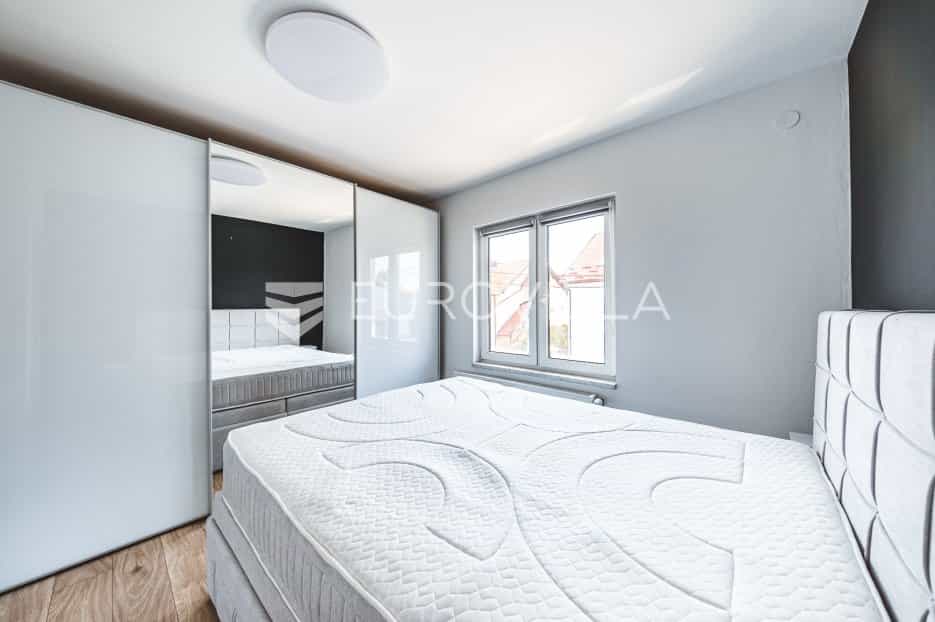 公寓 在 Sesvete, Grad Zagreb 12052944