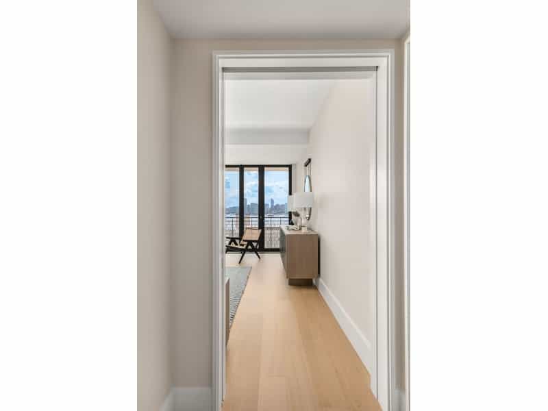 Condominium in New York, New York 12052966