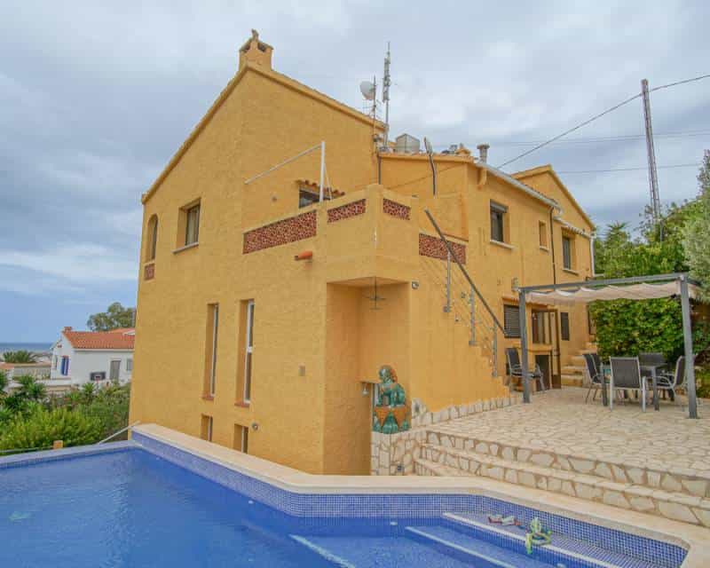House in Dénia, Comunidad Valenciana 12052972