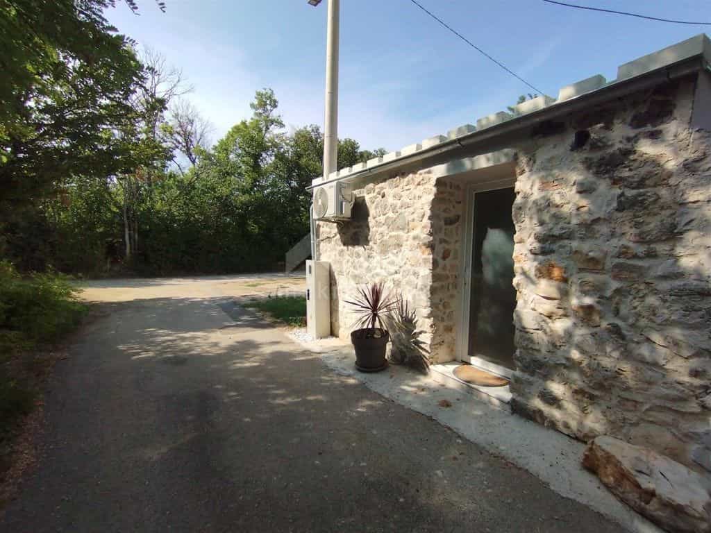жилой дом в Privlaka, Zadar County 12053829