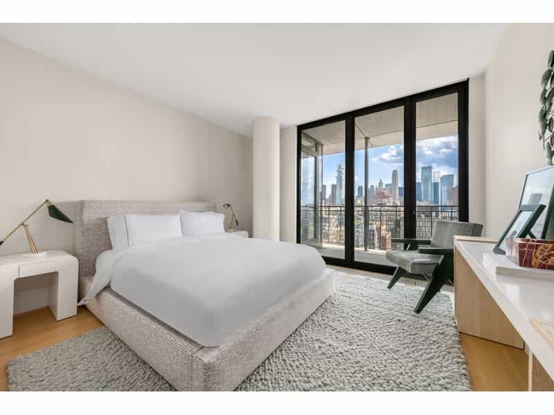 Condominium in New York, New York 12053881