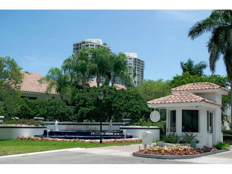 House in Miami, Florida 12053884