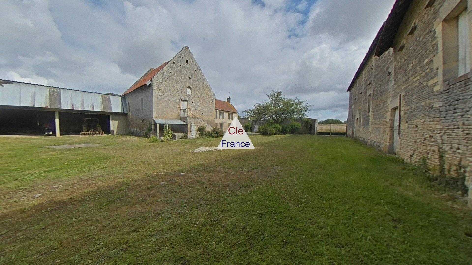 קוֹנדוֹמִינִיוֹן ב Rots, Normandy 12054759
