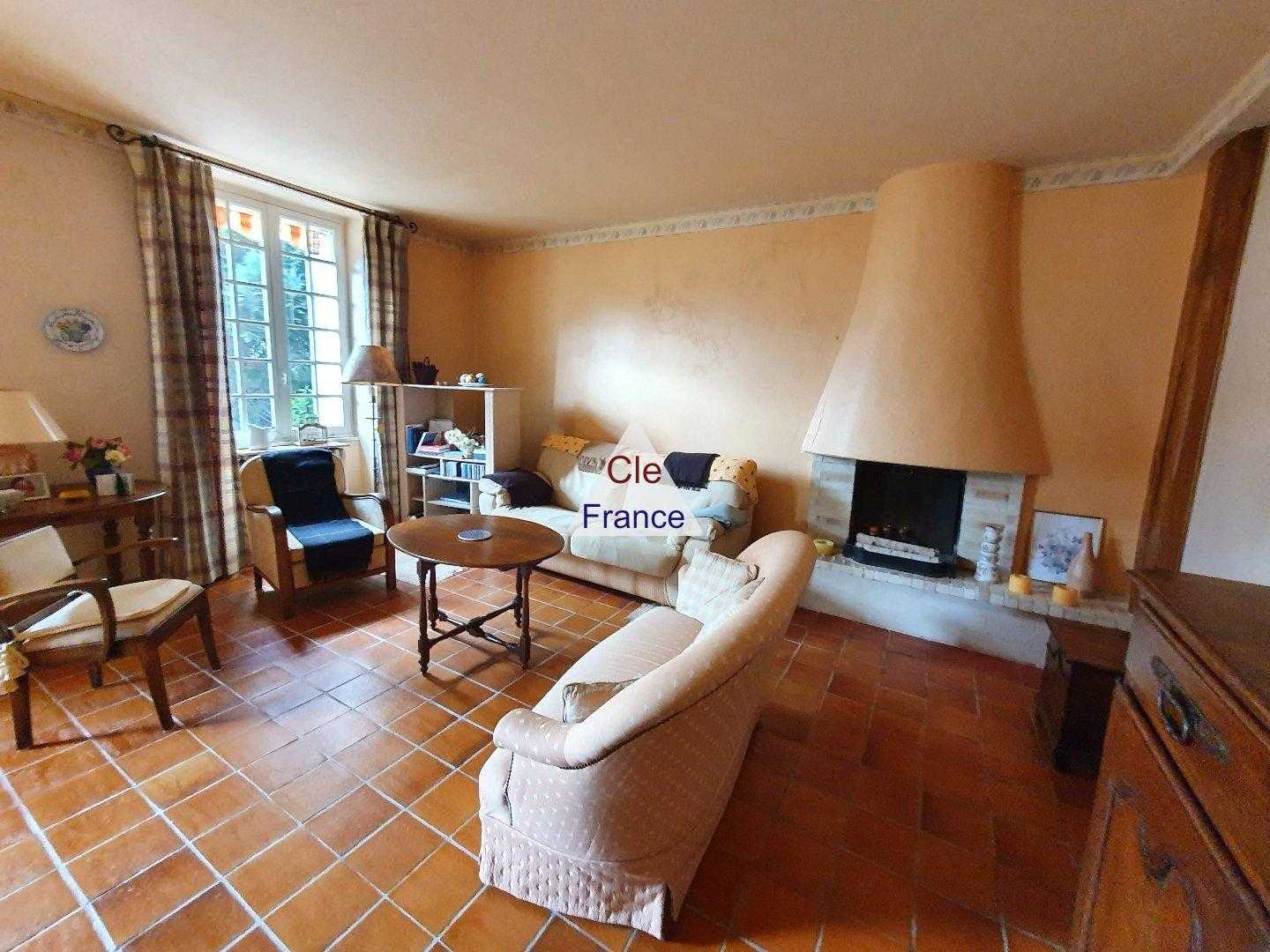 Dom w Chazelles, Nouvelle-Aquitaine 12054850