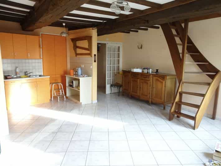 rumah dalam Mortain, Normandie 12054940