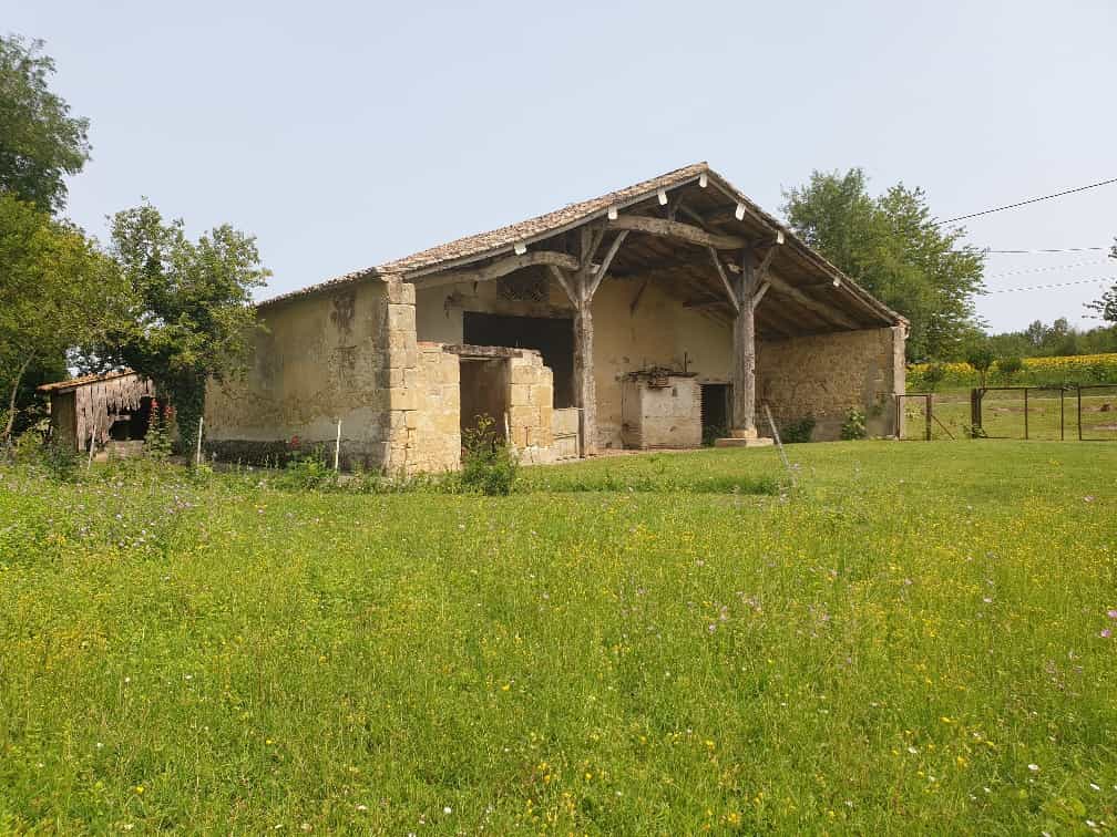 קוֹנדוֹמִינִיוֹן ב Montignac-Toupinerie, Nouvelle-Aquitaine 12055229
