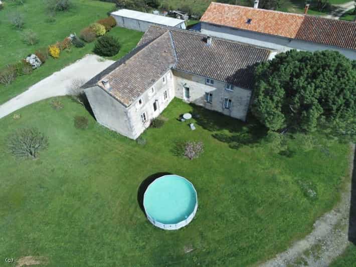 Hus i Condac, Nouvelle-Aquitaine 12055490
