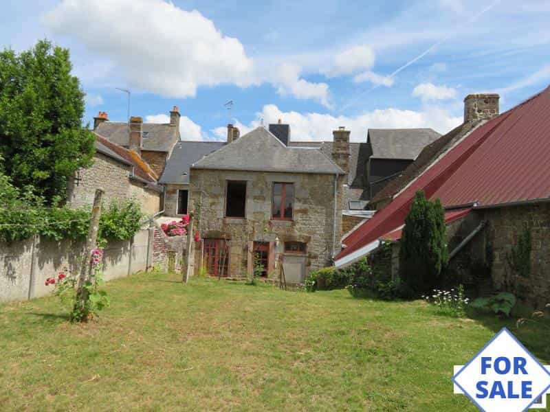 Будинок в Saint-Hilaire-du-Harcouët, Normandie 12055506