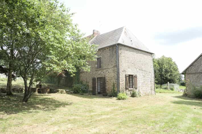 rumah dalam Mantilly, Normandie 12055616