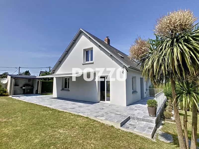 σπίτι σε Coudeville-sur-Mer, Normandy 12055641
