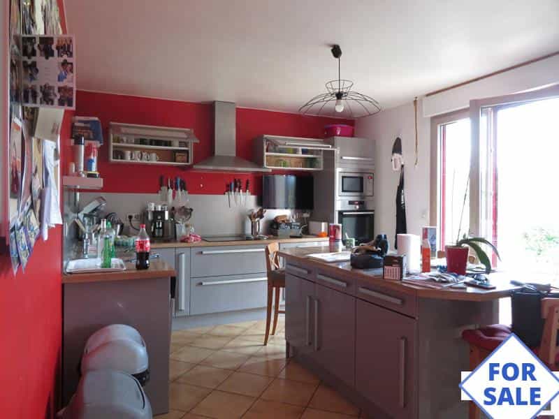 жилой дом в Athis-Val-de-Rouvre, Normandie 12055789