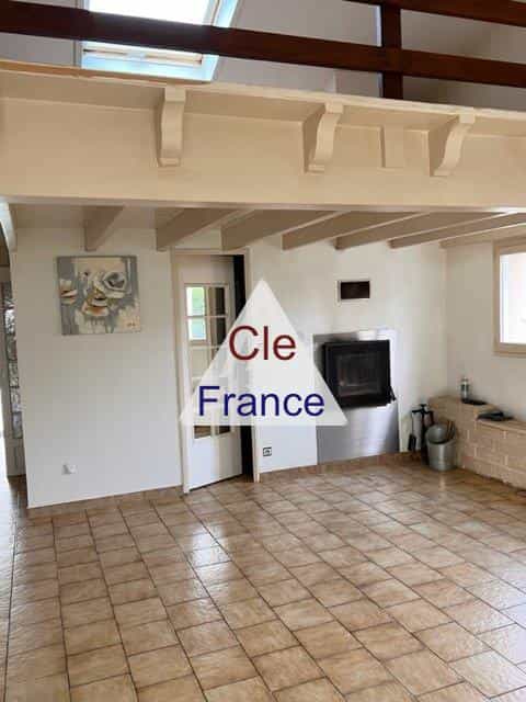 casa en Puymoyen, Nouvelle-Aquitaine 12056010