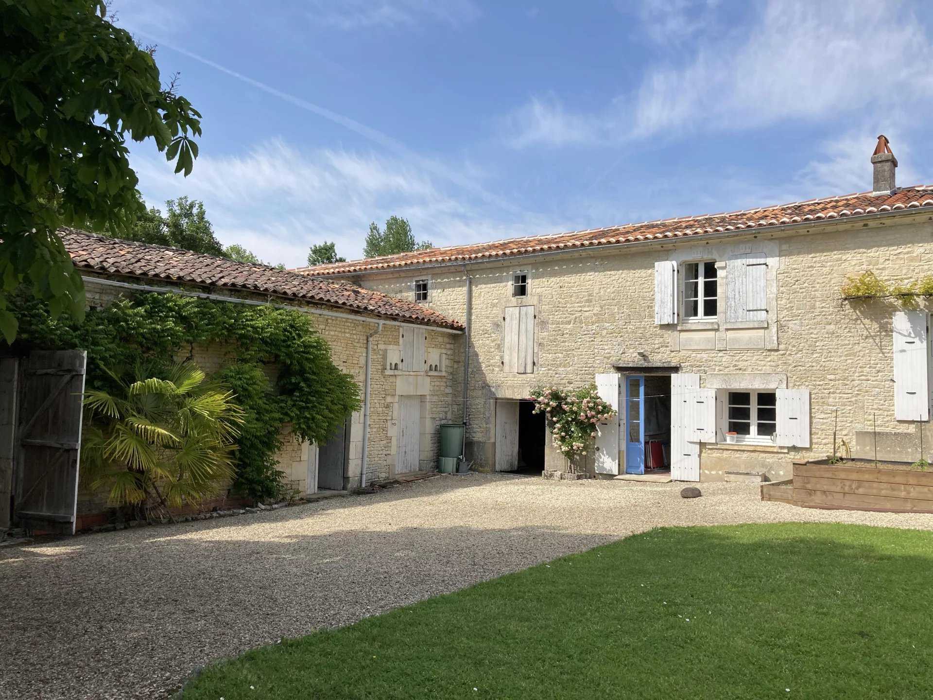 House in Nercillac, Nouvelle-Aquitaine 12056400