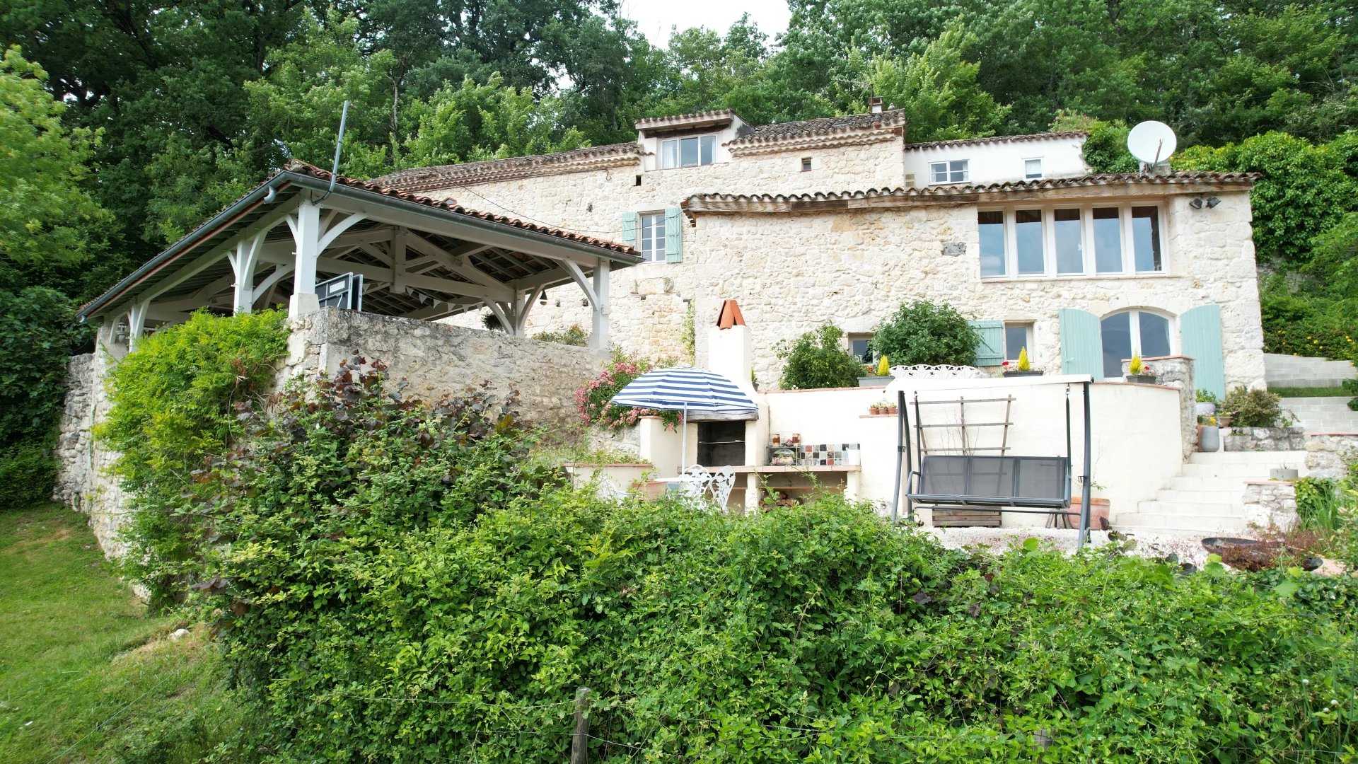 House in Laroque-Timbaut, Nouvelle-Aquitaine 12056406