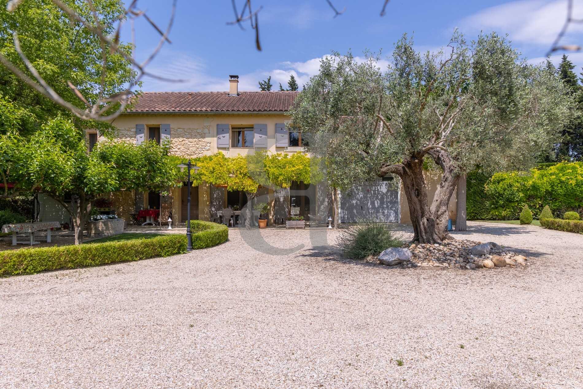 Casa nel Saint-Remy-de-Provence, Provenza-Alpi-Costa Azzurra 12056422