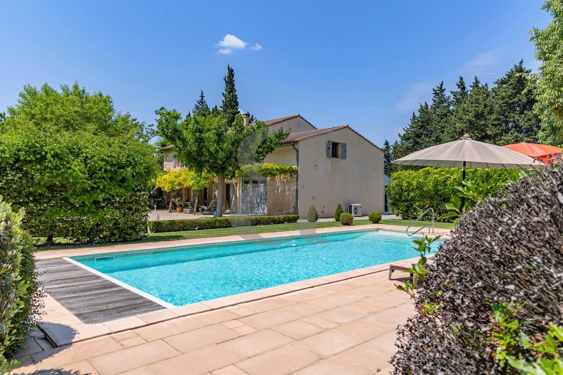House in Saint-Remy-de-Provence, Provence-Alpes-Cote d'Azur 12056422