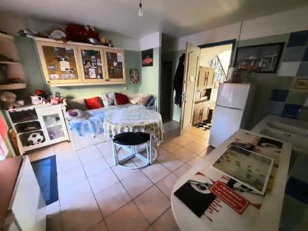 жилой дом в Fouzilhon, Occitanie 12056526