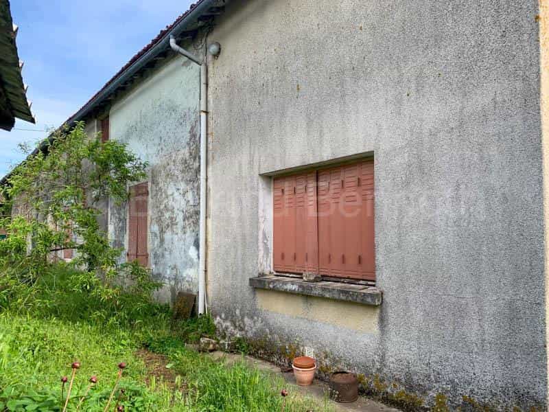 casa en Sauzé-Vaussais, Nouvelle-Aquitaine 12056896