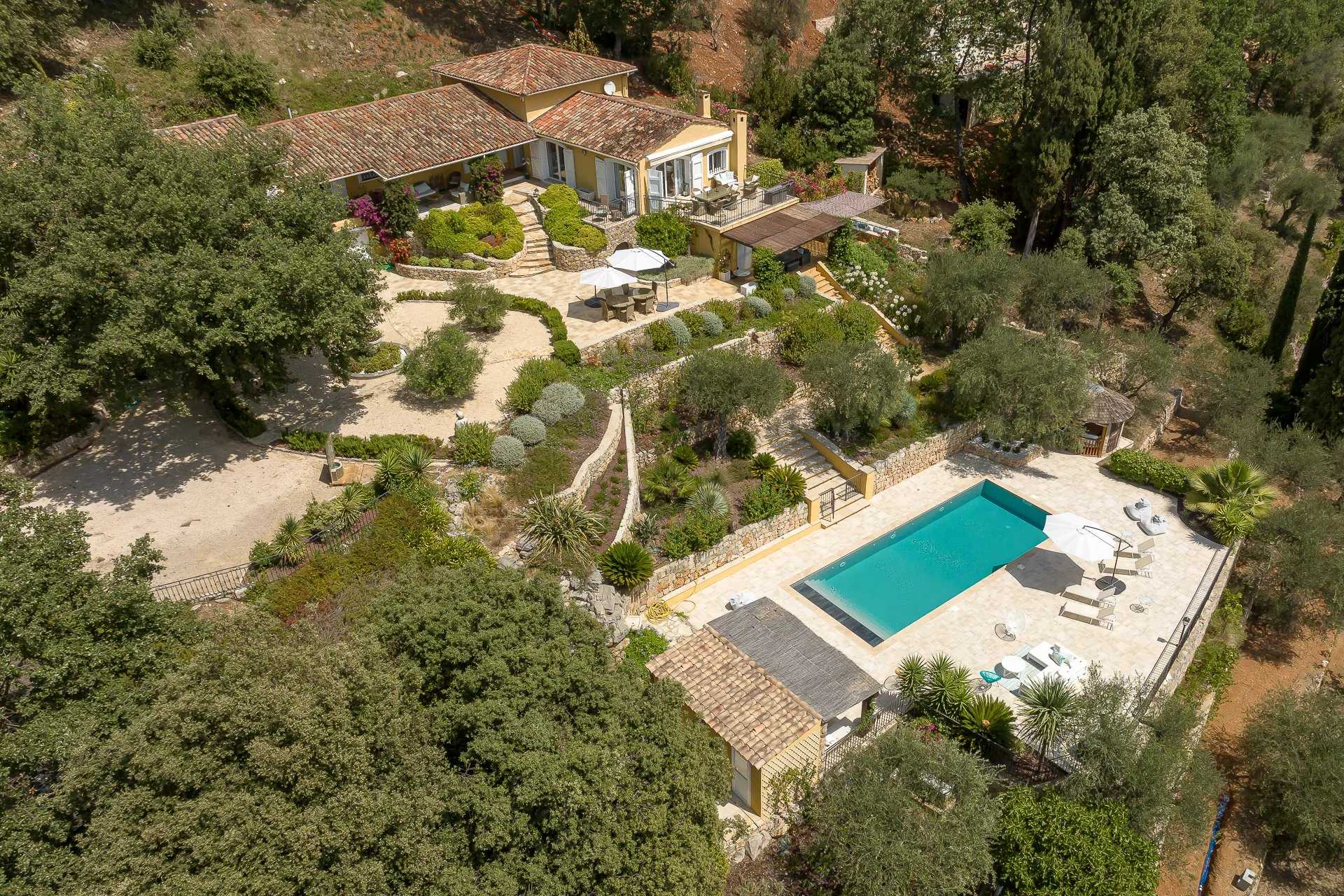 Hus i Le Tignet, Provence-Alpes-Cote d'Azur 12057095