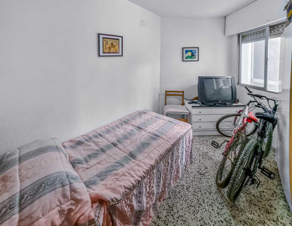 Condominium in San Luis de Sabinillas, Andalusia 12057229