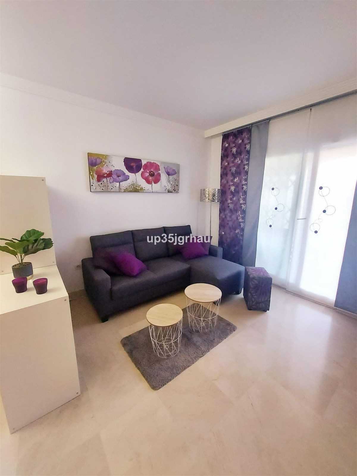 Condominium dans Estepona, Andalucía 12057921