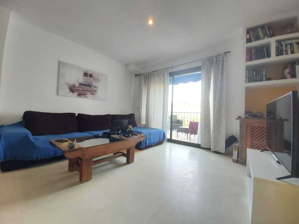 公寓 在 Puerto de la Duquesa, Andalusia 12058226