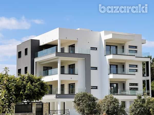Condominium in Limassol, Lemesos 12058328
