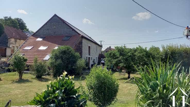 Rumah di Crugey, Bourgogne-Franche-Comte 12058540