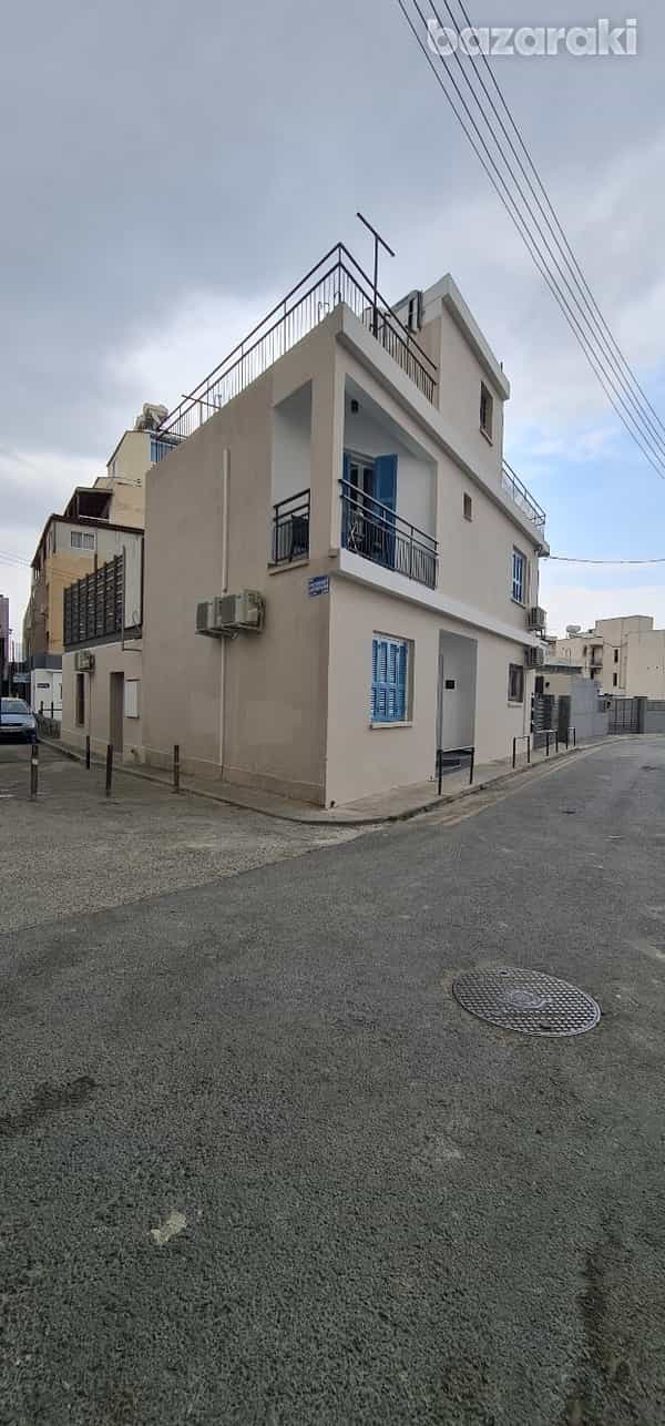 rumah dalam Pyrgos, Larnaka 12058597