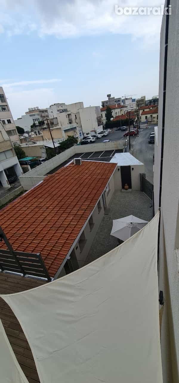 rumah dalam Pyrgos, Larnaka 12059611