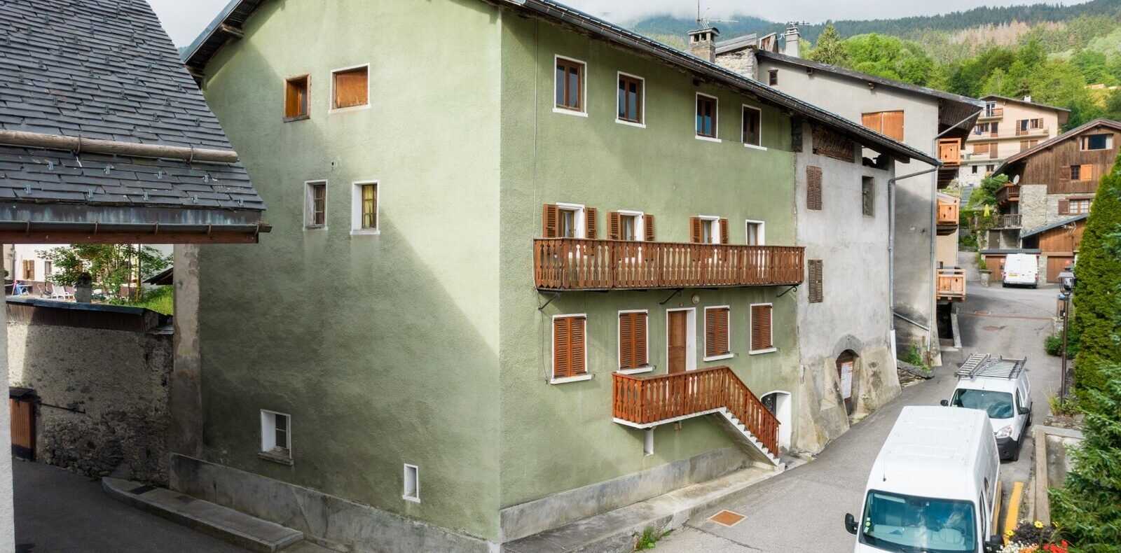 公寓 在 莱斯阿鲁斯, 奥弗涅-罗纳-阿尔卑斯大区 12059679