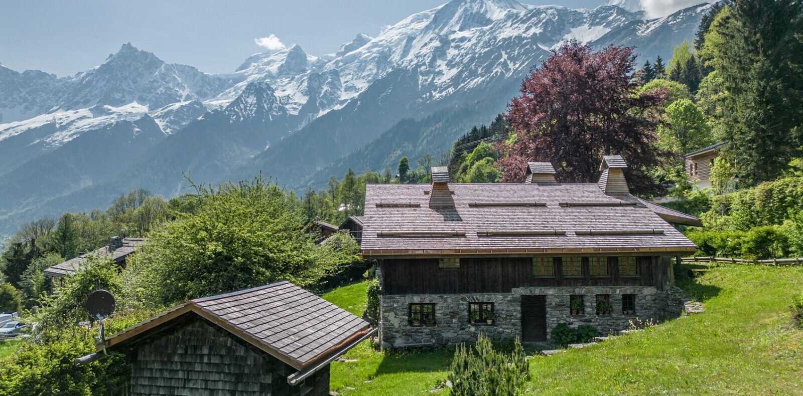 Huis in Les Houches, Auvergne-Rhone-Alpes 12059817