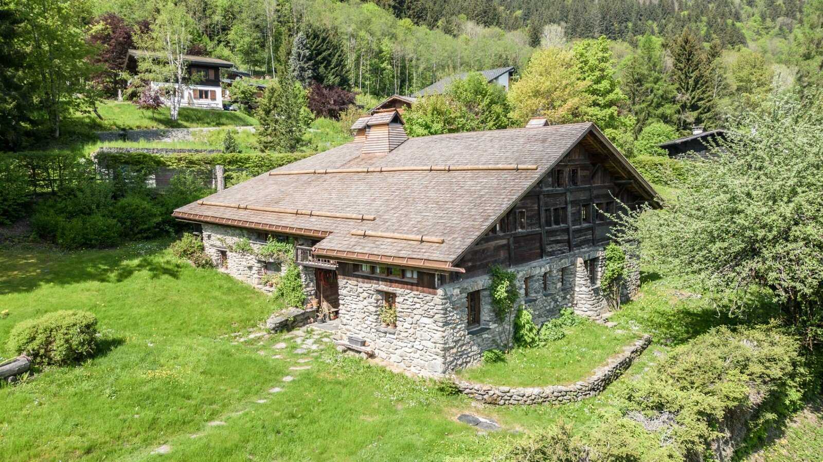 casa en Les Houches, Auvergne-Rhone-Alpes 12059817