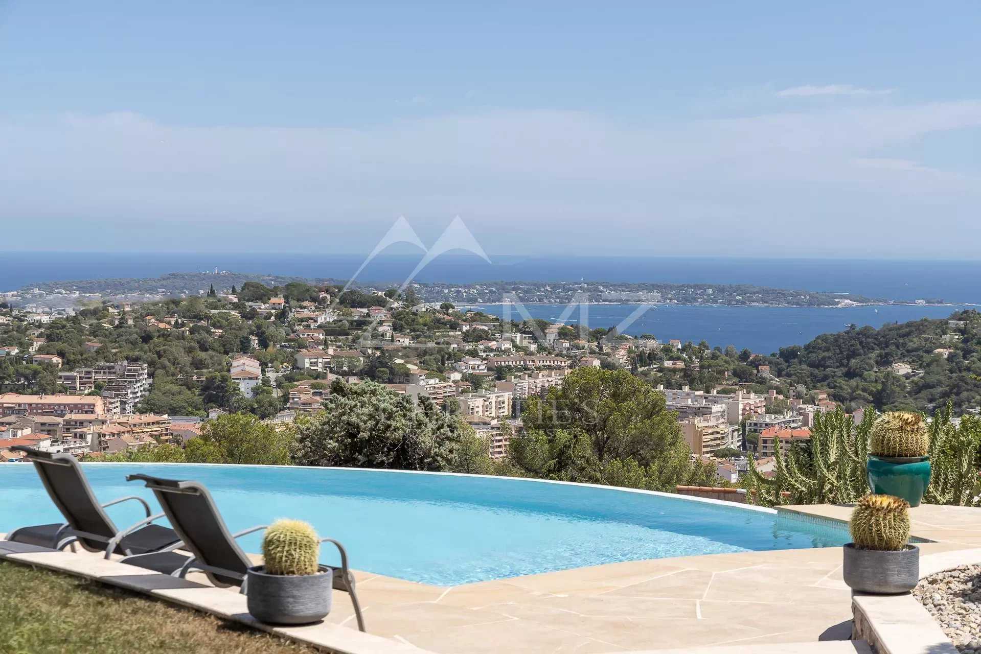 Residential in Vallauris, Alpes-Maritimes 12059987