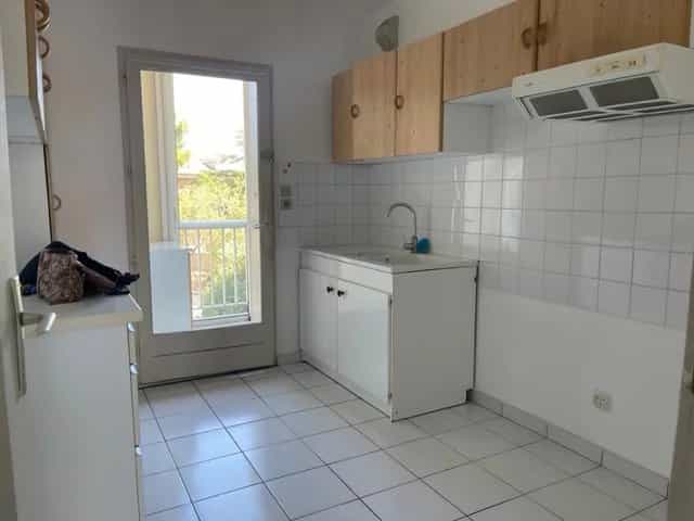 公寓 在 Montélimar, Drôme 12059995