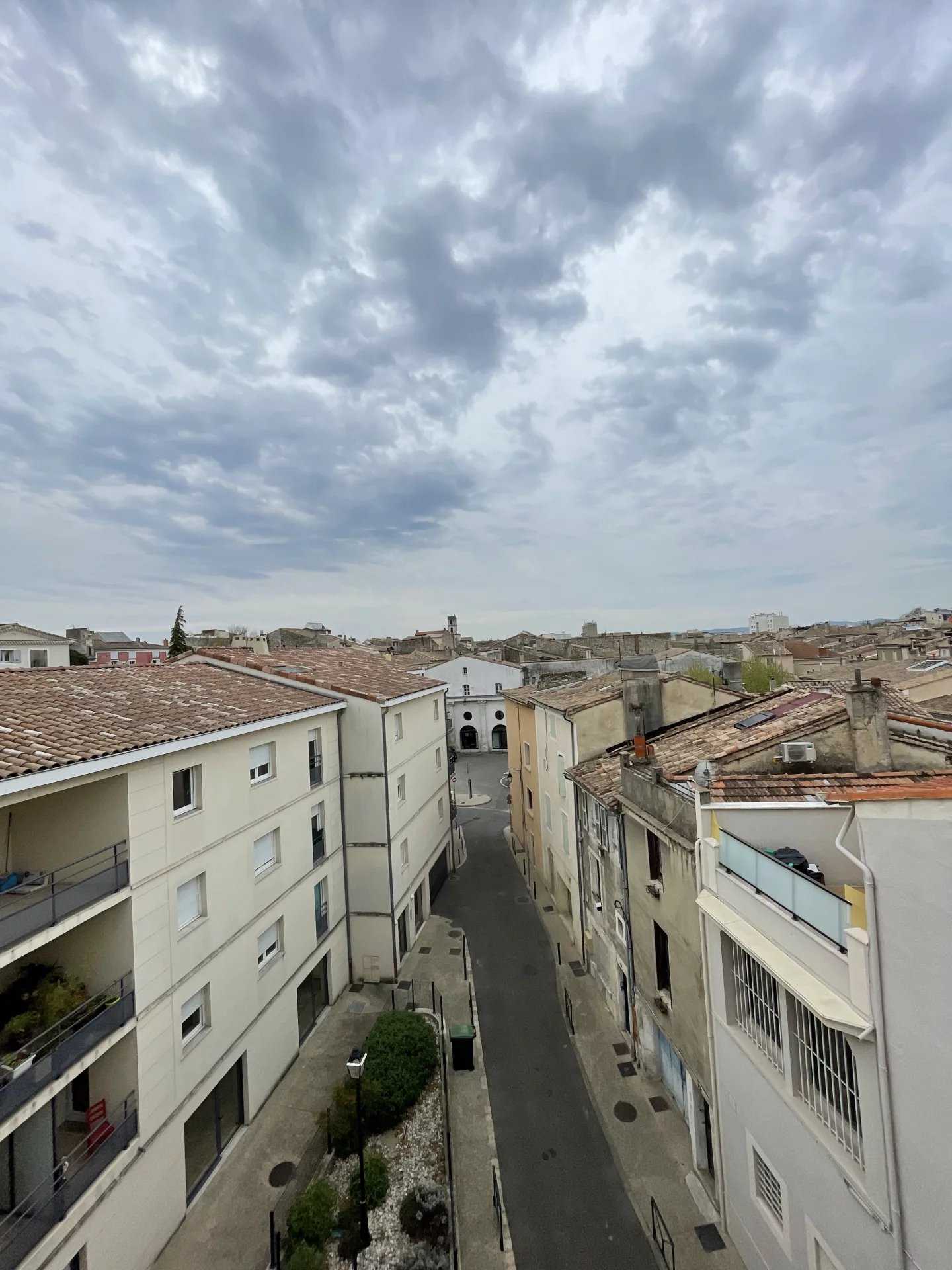 Condominium in Montélimar, Drôme 12060002