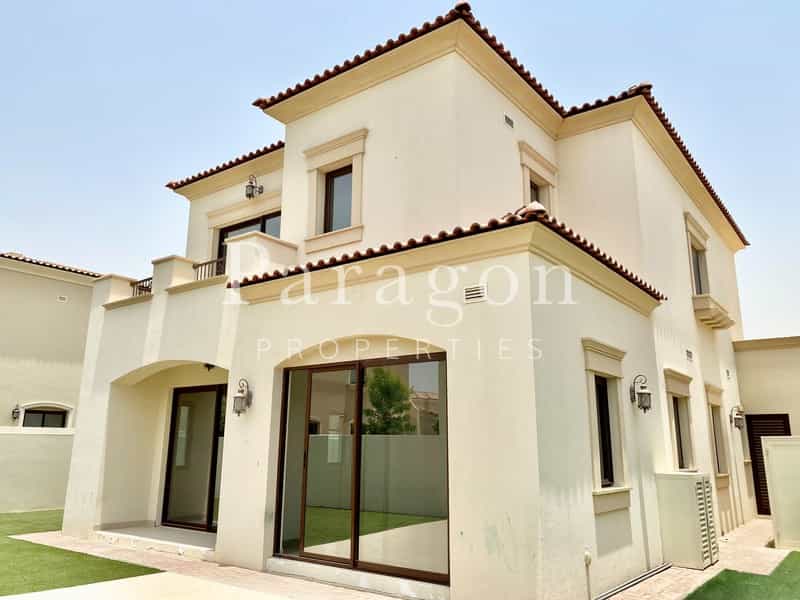 House in Dubai, Dubai 12060388